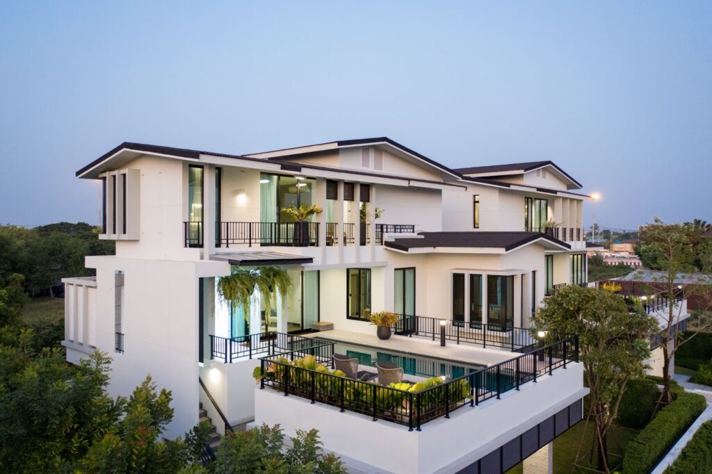courtyard focused indian bungalows design